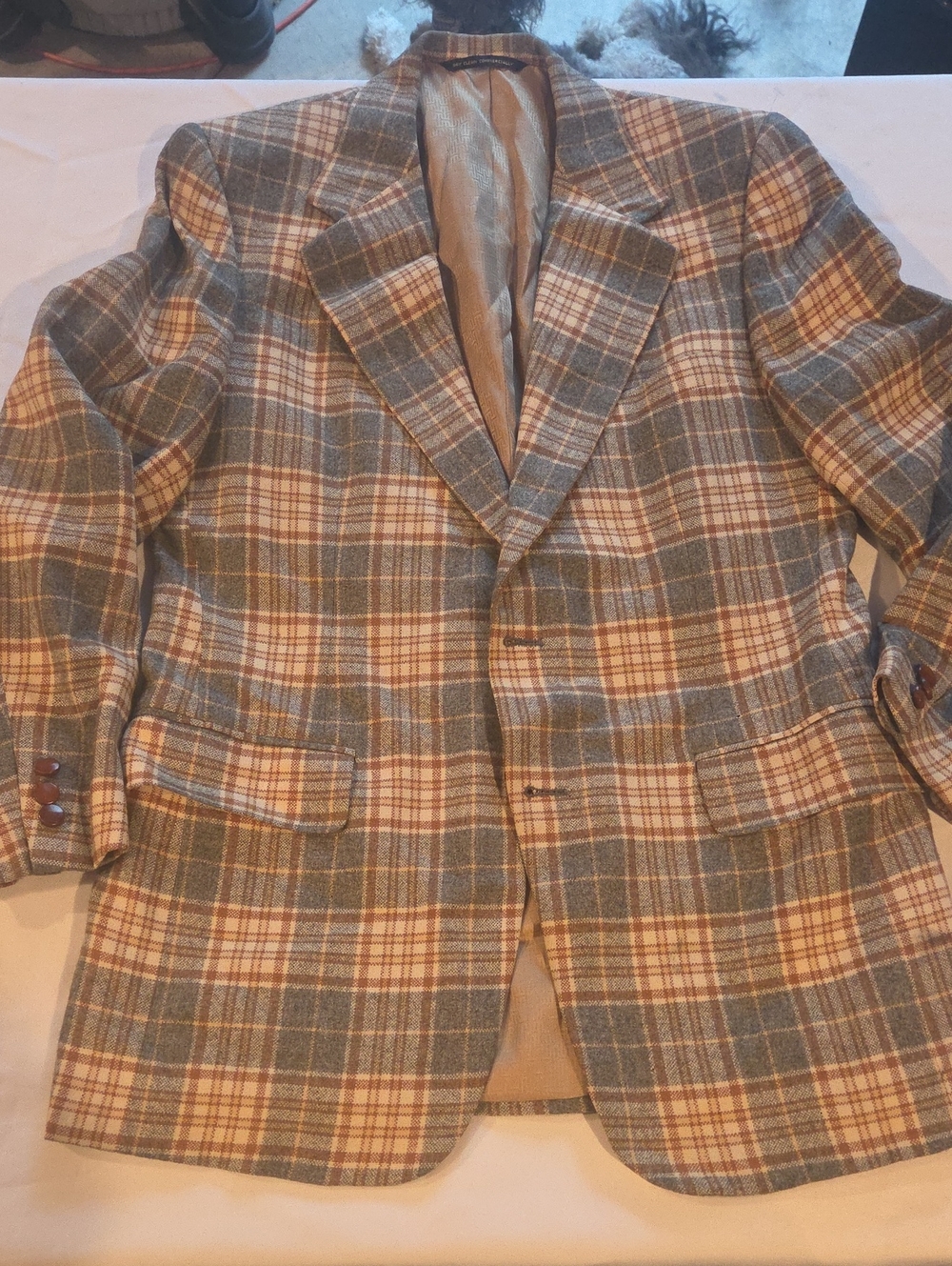 Halston Heritage Plaid Sport Coat in Gray, Brown & Cream Tones 100% Cashmere